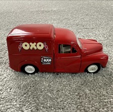 Saico 1/26 Scale Diecast TY3340 - Morris Minor Van "OXO" - Red