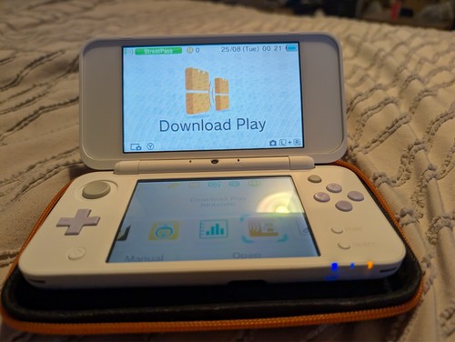 New nintendo 2ds white - nintendo,