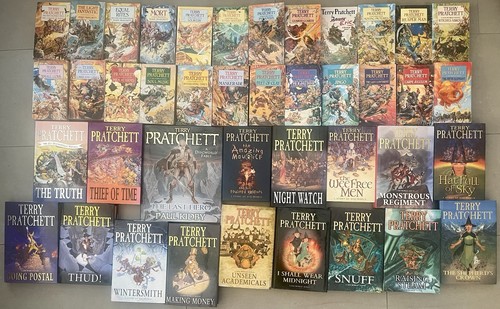 Terry pratchett discworld - pratchett,