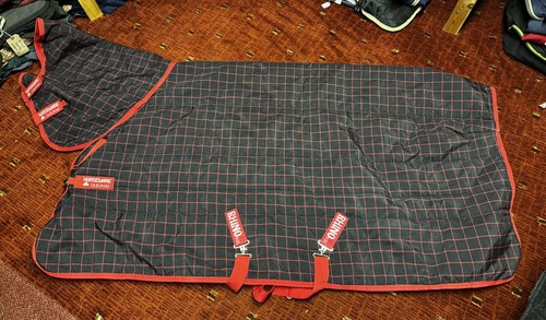 Rhino 370g stable rug - 6’0”,