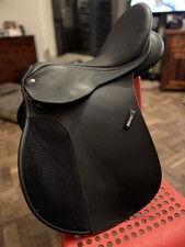 Wintec CAIR 17" Black GP synthetic  Saddle adjustable Gullet, Currently Medium