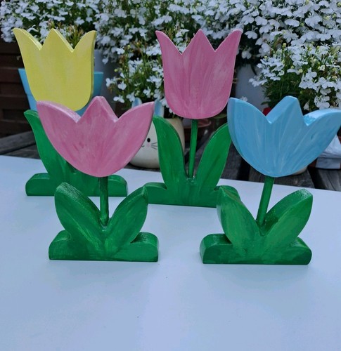 Wooden tulips freestanding - wooden,