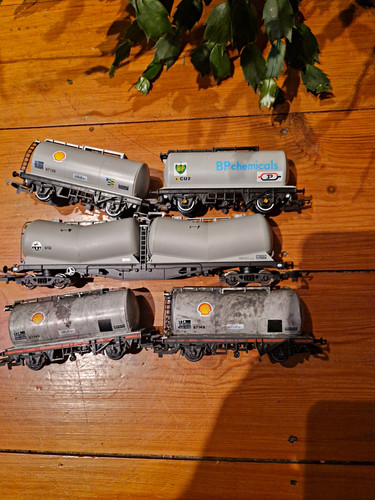 Hornby gauge livery tank - gauge, bp