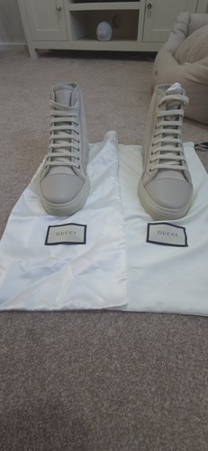 Gucci beige monogram - beige,