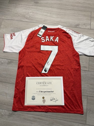 Bukayo saka signed arsenal - bukayo,