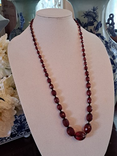 Cherry amber bakelite - cherry,