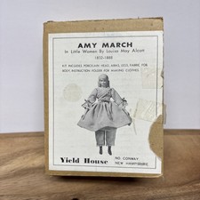 Vintage 70s Yield House Little