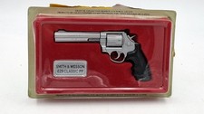 PISTOLS & REVOLVER " SMITH &