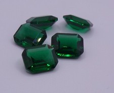 EMERALD GREEN NANO EMERALD CUT