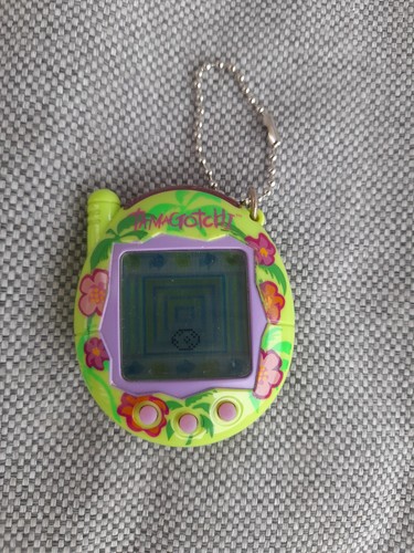 Tamagotchi bandai 2004 v3 - 2004,