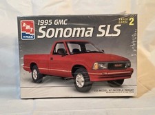 AMT 1995 GMC Sonoma SLS 1/25 Truck Model Kit 8109 - Sealed
