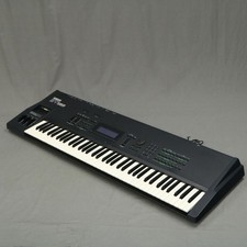 YAMAHA SY99 Synthesizer