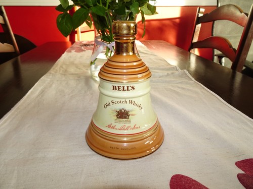 Wade pottery bell s - pottery, old