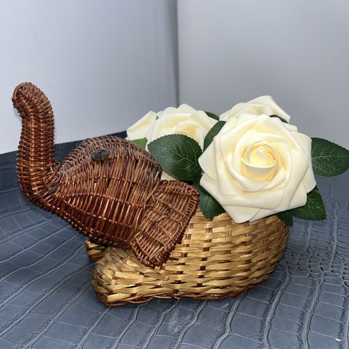 Vintage trunk lucky wicker - up,