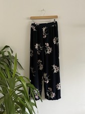 Pretty Primark Navy Floral