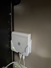 Hive Hub Wall Mount