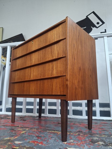 Vintage 1960 compact - vintage,