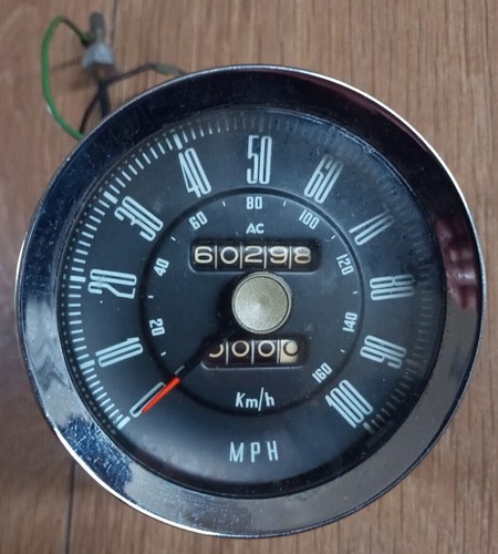 Vintage 100 mph speedometer - 100,
