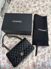 CHANEL Classic Double Flap Shoulder Bag Black Caviar Gold Hardwear size medium