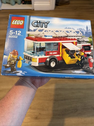 Lego city fire truck 60002 - fire,