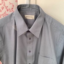 Debenhams Poly/Cotton Men’s Short Sleeved Grey Shirt. New. 16.5", 42cm neck. New