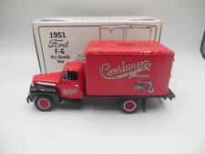 First Gear 29-1070 1951 Ford F-6 Dry Goods Van Cushman Motor Scooters 1:34 Scale