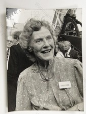 Audrey Russell Broadcaster London Fire Brigade Reunion 1983 VTG Press Photo