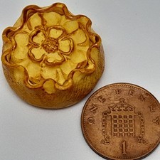 Miniature Tudor Banquet Pie with Tudor Rose 1:12 Scale Dollhouse Food Handmade