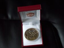 MANCHESTER UNITED 2009 PREMIER LEAGUE CHAMPIONS MEDAL - RED BOX AND CREST