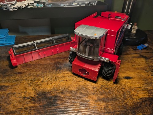 Massey ferguson 7200 britains - ferguson,