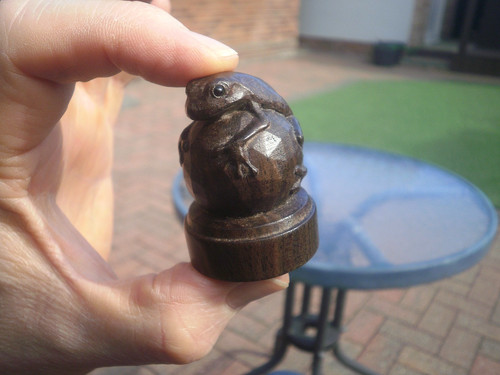 Carved wood netsuke frog - netsuke, of