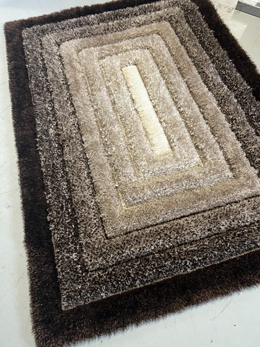 Rug modern design shaggy - 3d,