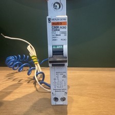 Merlin Gerin Multi9 32A RCBO