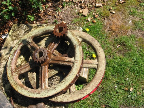 Vintage pulley hoist old - vintage, iron