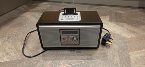 Red dab digital radio retro - dab, fm