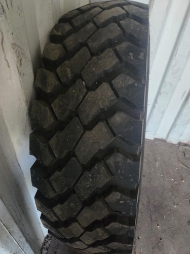 R20 truck tires 200 - 14.00, £200