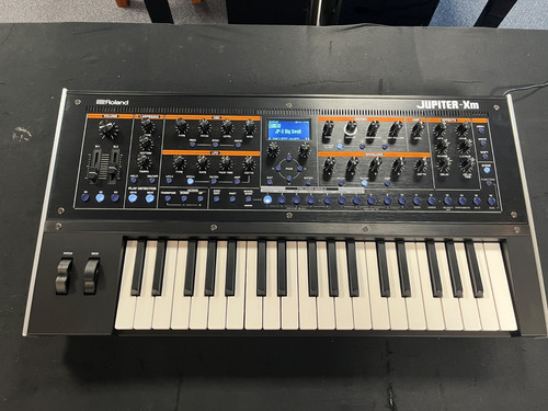 Roland jupiter synthesizer - roland, jupiter-xm