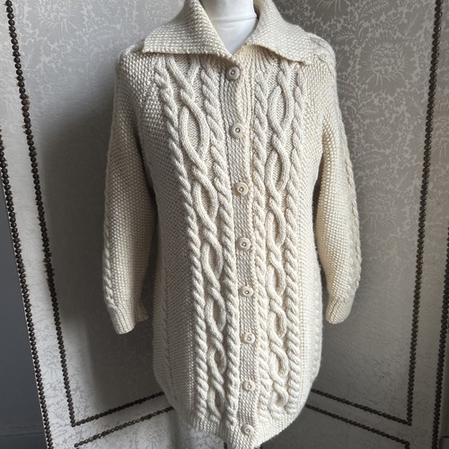 Hand knotted aran 100 wool - aran, 100%