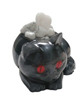 Quartz and white howlite cat