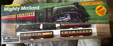 LNER ‘Mighty Mallard’ locomotive (green livery, BR crest) Model Train Set 