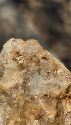 Gold bearing quartz - quartz, ore