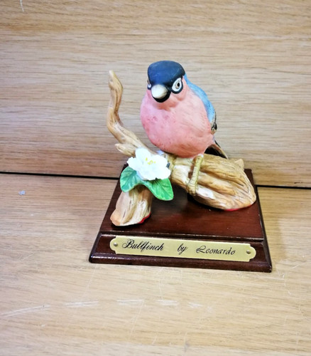 Leonardo bullfinch bird - leonardo,