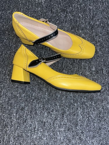 Vintage style yellow - yellow, mary