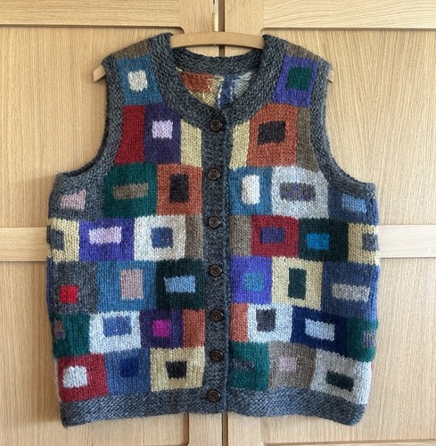 Vintage hand knitted wool - hand,