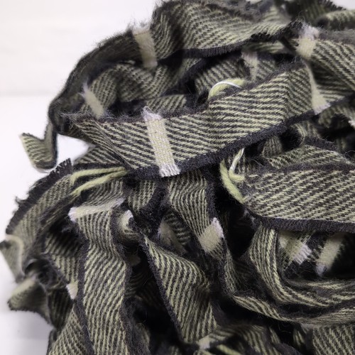 690g wool selvedge - wool,