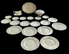 WEDGWOOD WESTBURY BONE CHINA 23 PIECE DINNER SERVICE FOR SIX (wes1)