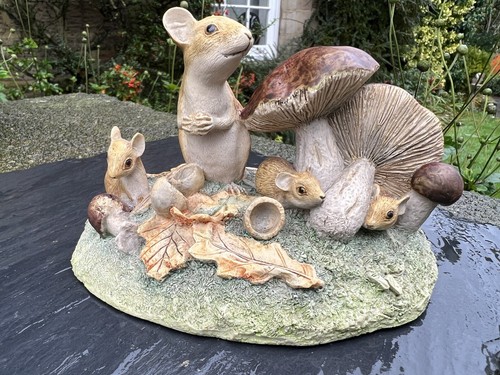 Border fine arts field mouse - fine,