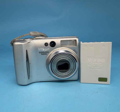 Nikon coolpix 5200 1mp - coolpix, 5.1mp