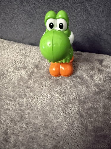 Yoshi mcdonalds happy meal toy - yoshi,