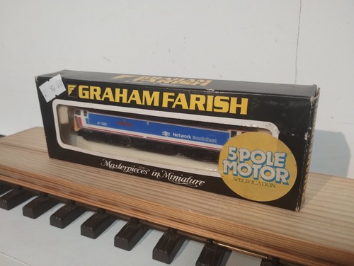 Graham farish 8018 class - farish,